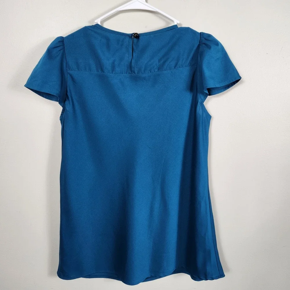 Banana Republic Teal Blue Lattice Cutout Neckline Pleated Blouse Cap Sleeve S